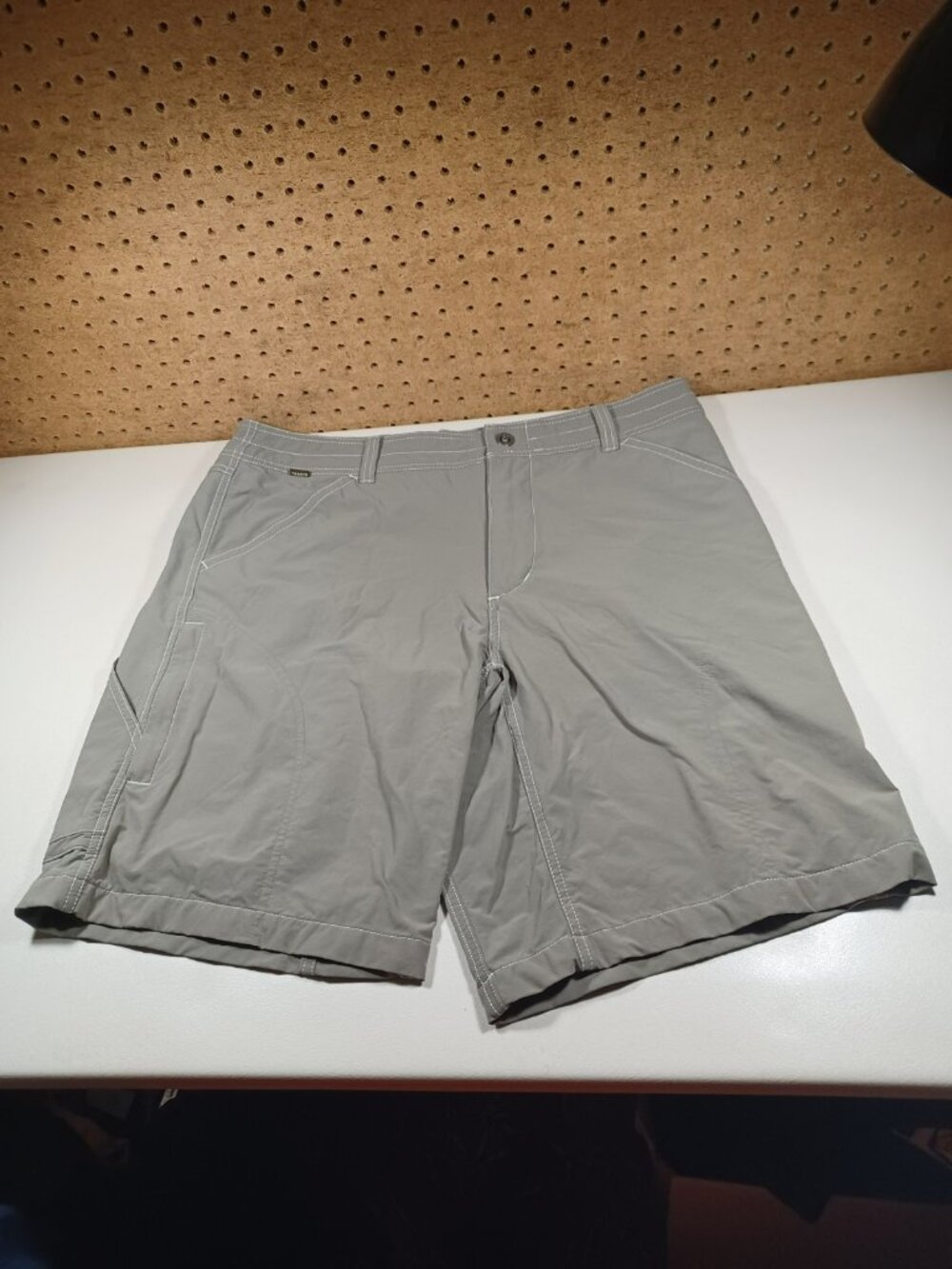 Kuhl mens solid light brown nylon cargo hiking shorts 36